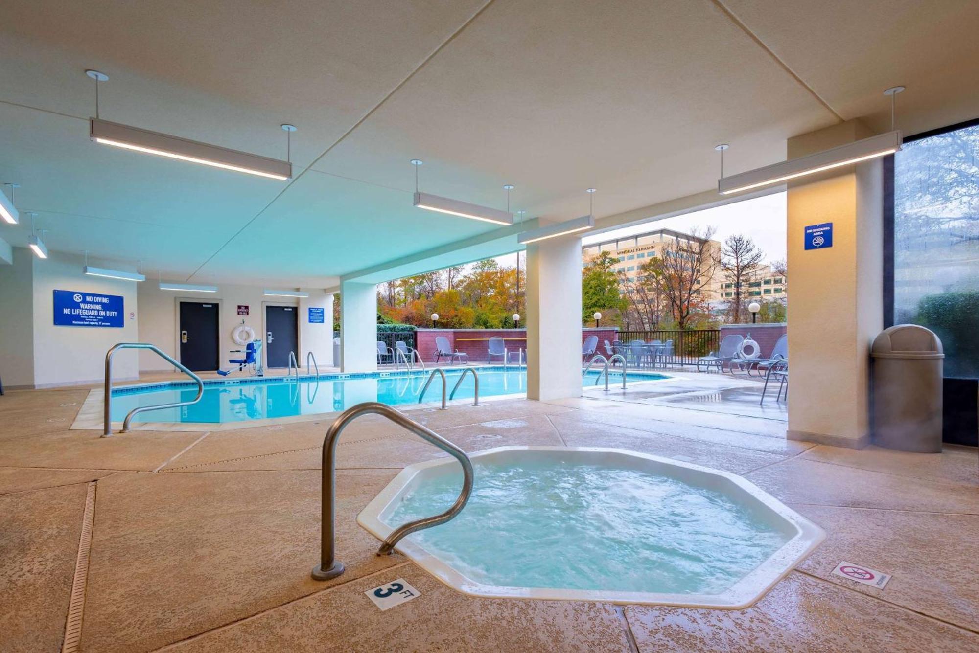 Heritage Inn & Suites The Woodlands, Trademark By Wyndham Ngoại thất bức ảnh
